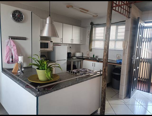 2 BEDROOM FLAT FOR SALE IN DOONSIDE